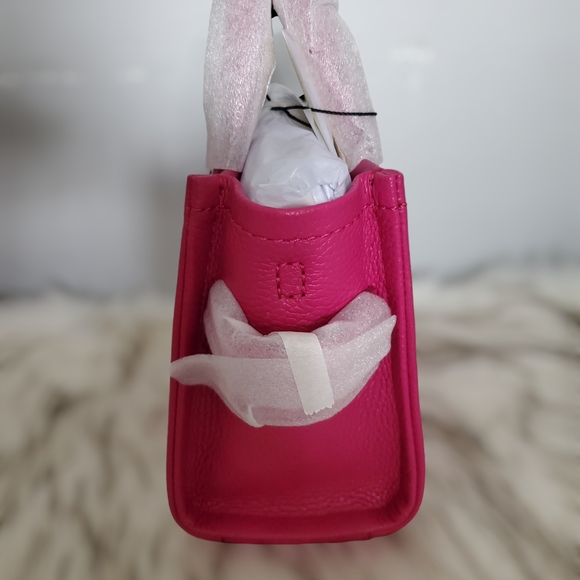Marc Jacobs Lipstick💄Pink Crossbody (formerly mini) with gold hardware - Picture 3 of 12